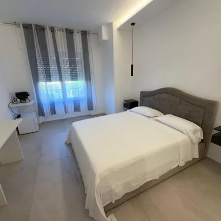 Affittacamere Kyma 4*